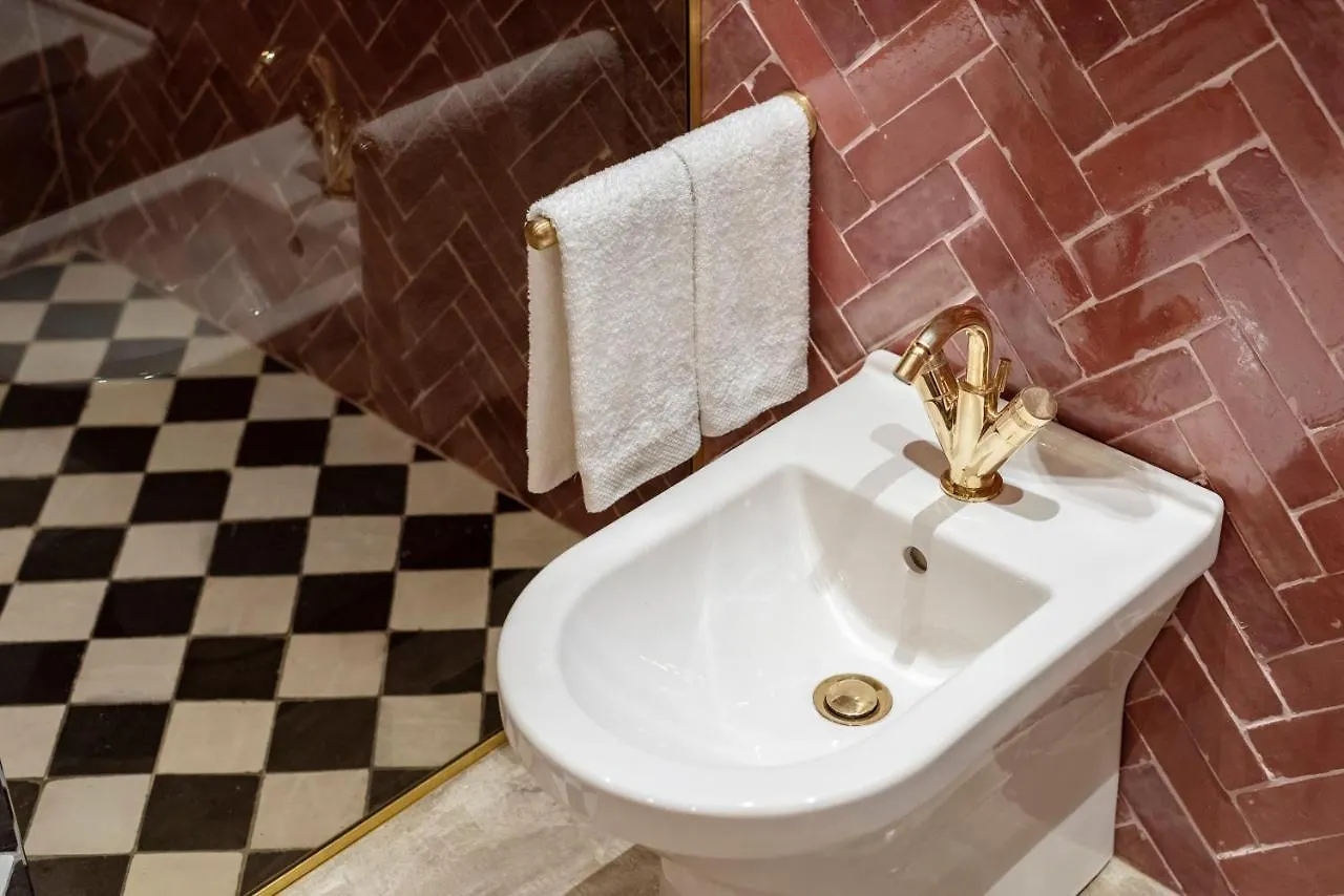 **  Hotel Vico Milano Italia
